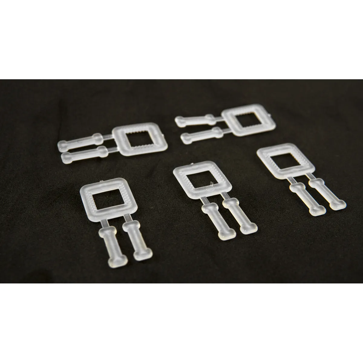 Baltos plastikinės sagtys PP pakavimo juostai (BUCKLES-5P), 12 mm