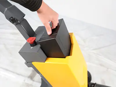 Lengvosios paskirties elektrinis vilkikas VEV10H-Li, 1000 kg – 4 vaizdas